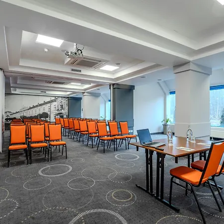 Mercure Centrum Hotel 3*