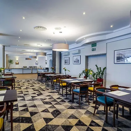 Mercure Centrum Hotel 3*
